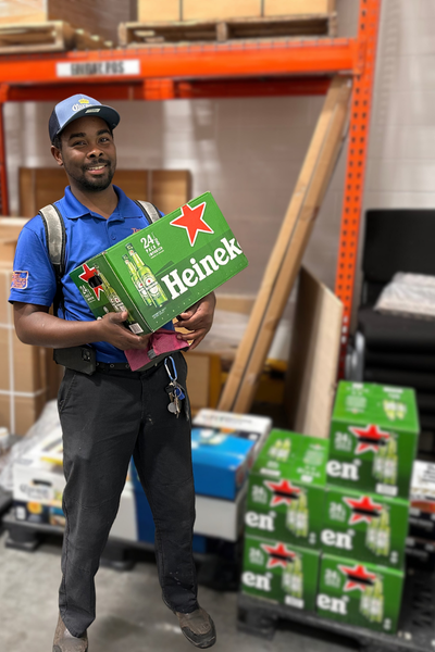 driver with Heineken (1) driver with Heineken (1)